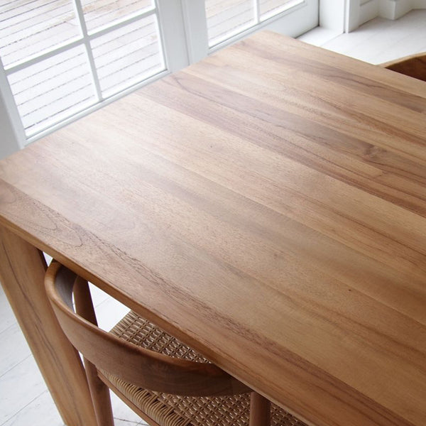 IDENTITY Teak Dining Table